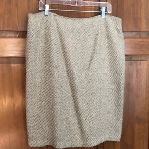 Pencil skirt with pizazz!